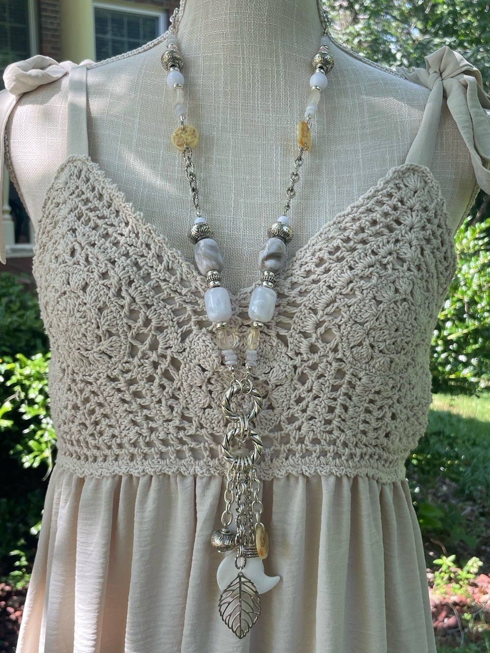 VTG EUC AVON Necklace Extra Long Beaded Charms of Nature. 🐚🤍
